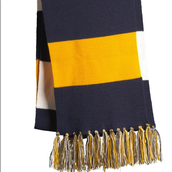 SET -Pom Pom Beanie Hat, Scarf, Gloves - Picture 2 of 8